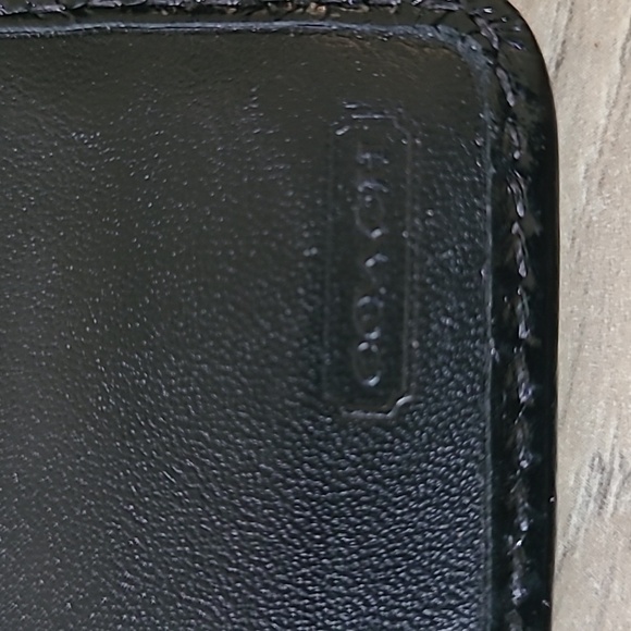 COACH  Beautiful Coach Signature Zippy compact wallet Signature - Picture 7 of 9